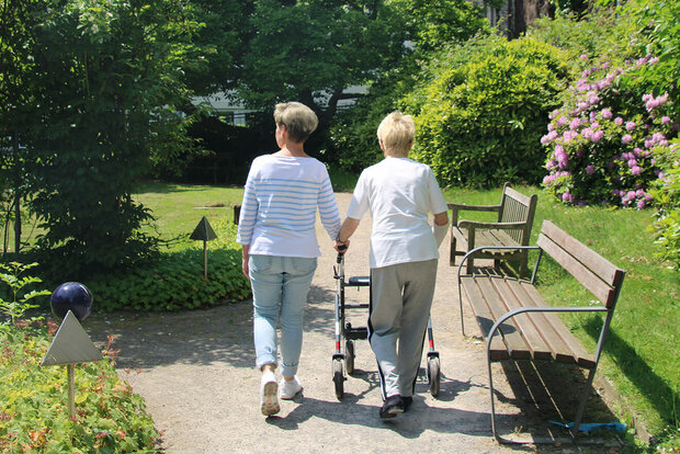 Betreuung nach § 45b SGB XI Pflegende Angehörige zu entlasten
